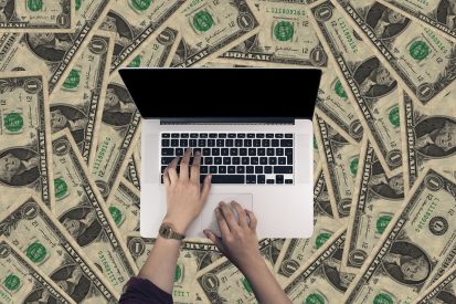 internet computer investing